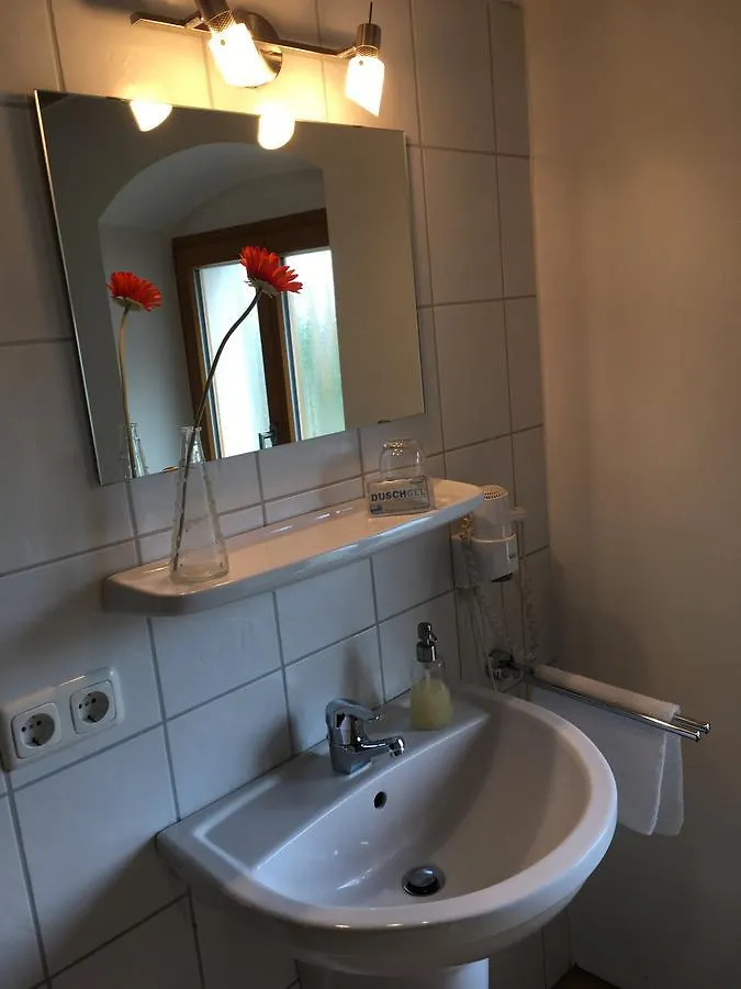 Alter Pfarrhof Hotel Wernberg-Koeblitz 2*,
